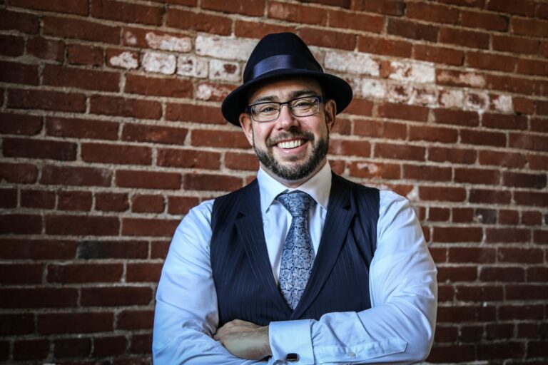 Drew Dudley – A Man Falls Into a Hole Keynote